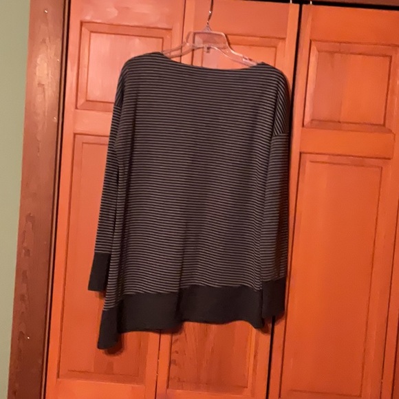 Cable & Gauge black, gray long sleeve top, large - Picture 4 of 4